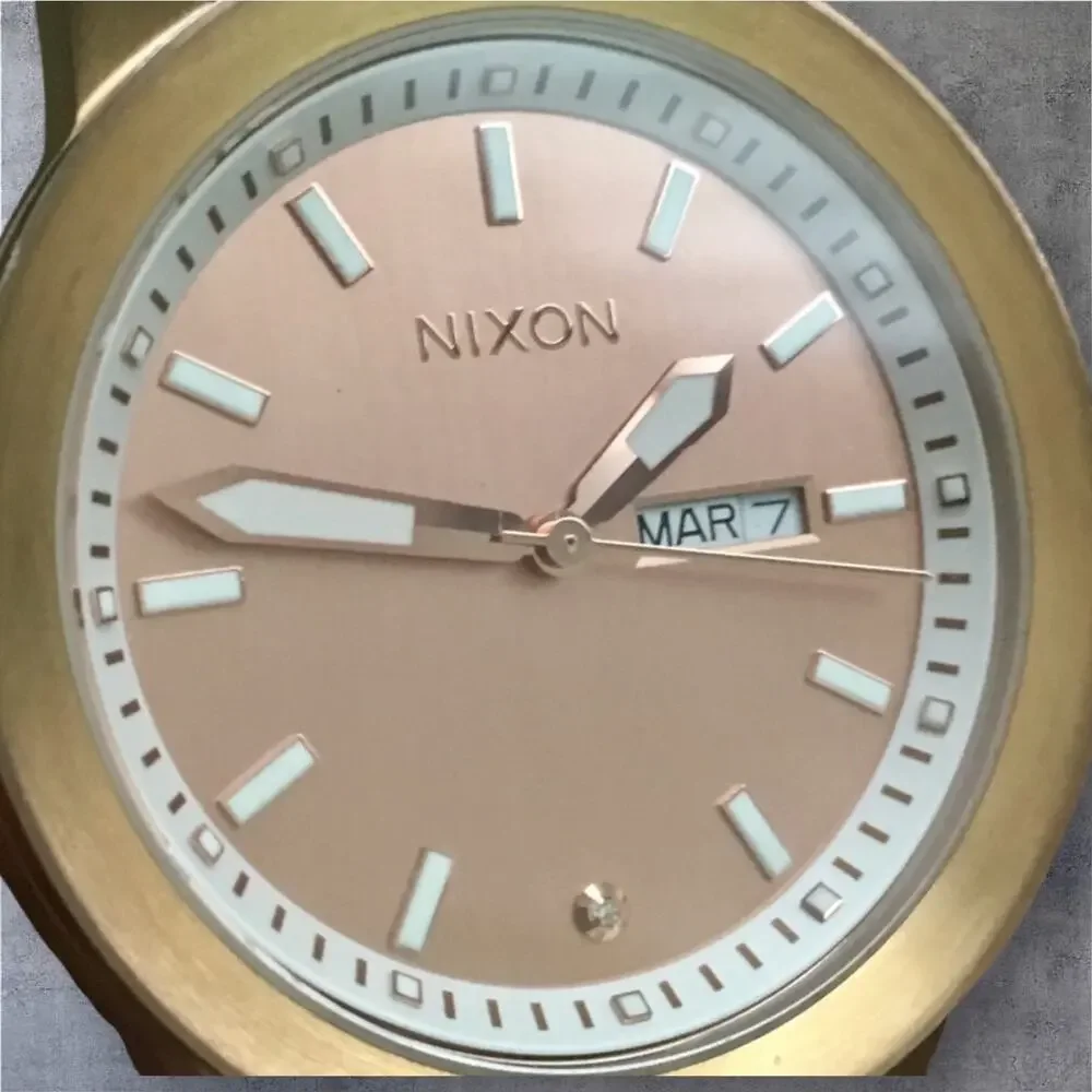 Nixon Act Now The Spur Stainless Steel Gold Tone Watch Men’s Women’s Wristwatch